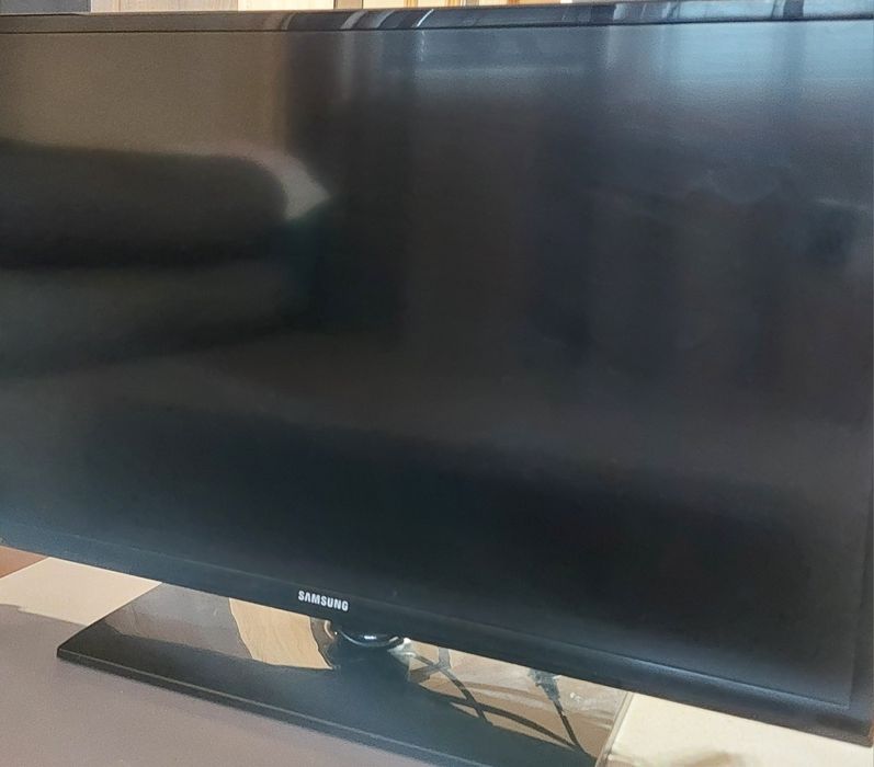 Телевизор Samsung UE32EH4003