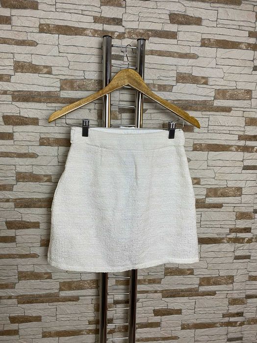 Fusta scurta cu fermoare metalice Zara