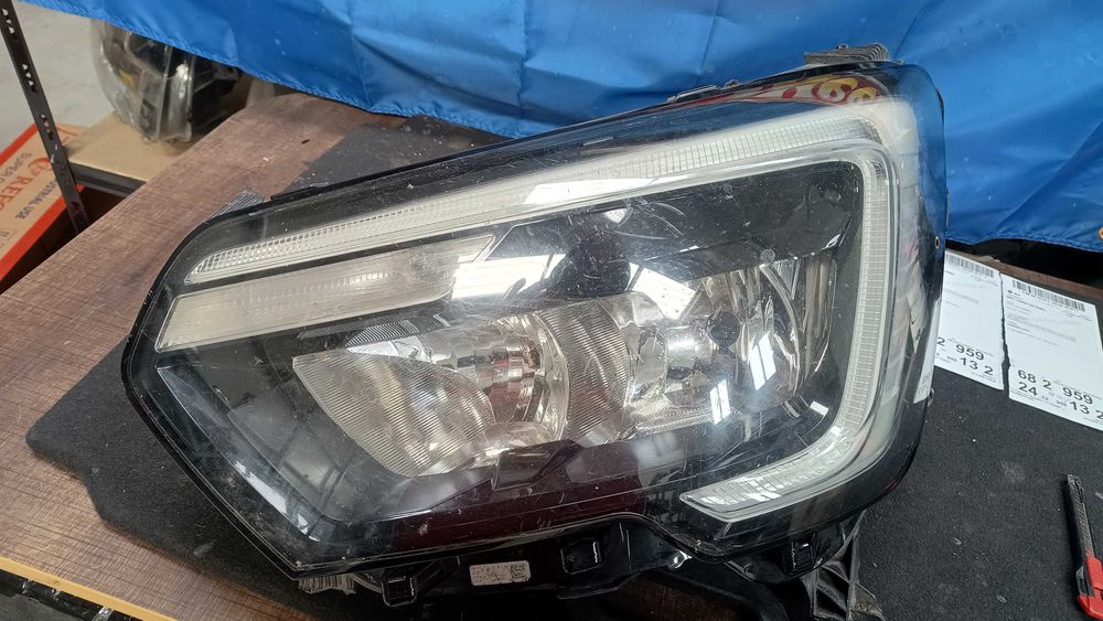 far stanga renault trafic 2024 avariat