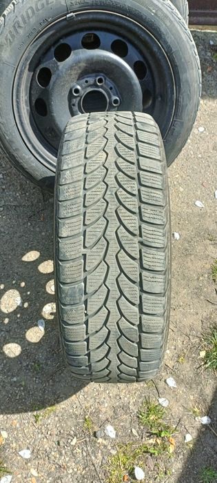 Vând 4 jante cu tot cu cauciucuri IARNA  brigestone pe 195-55/R16
