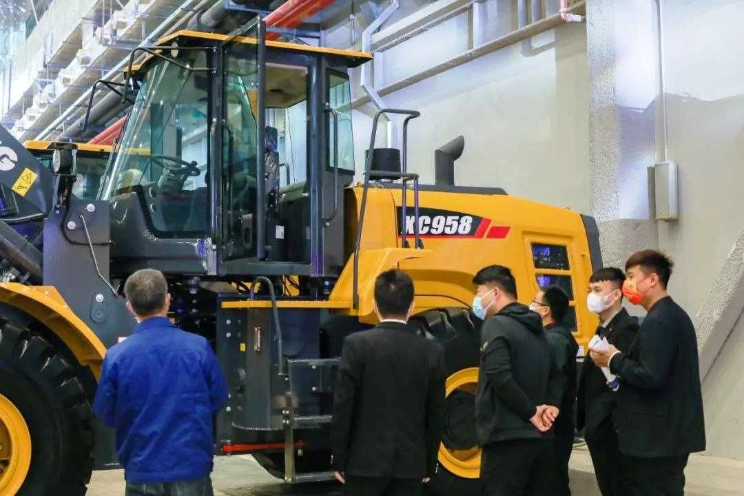 Фронтальный Погрузчик XCMG XC958 с ковшом 3,5 м3