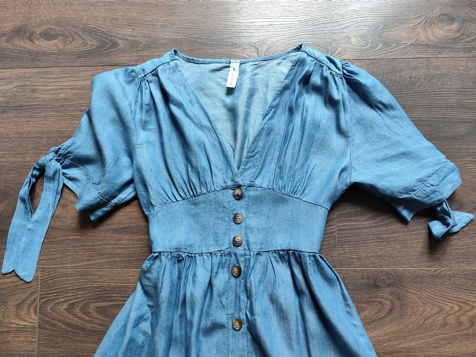 Лятна тънка дамска дънкова рокля с къс ръкав