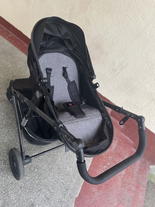 Vând Cărucior 2 în 1