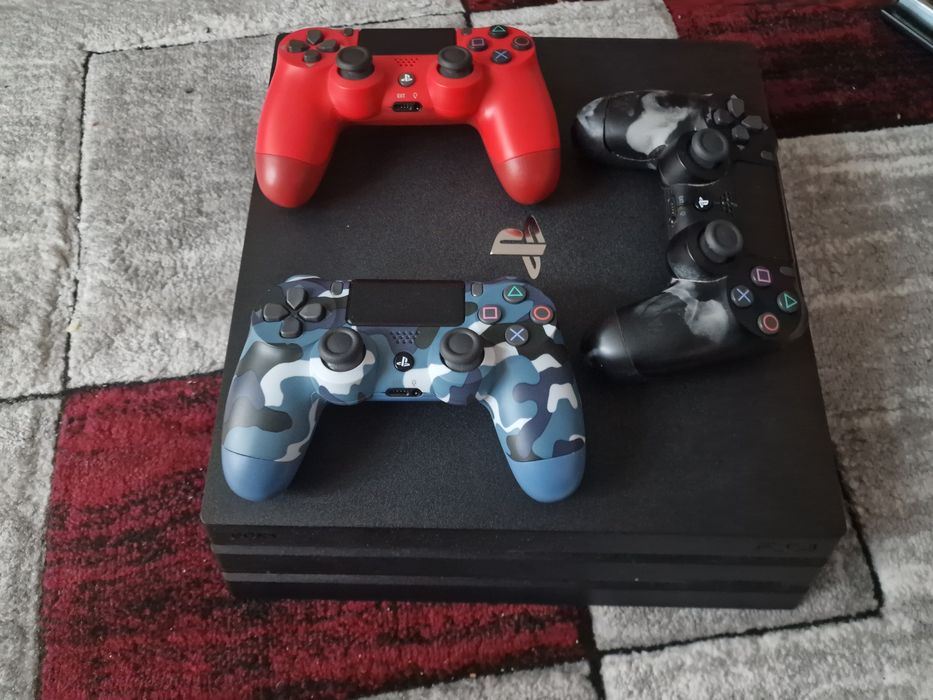 Ps 4 pro 1 TB, 2 controlere si 4 jocuri