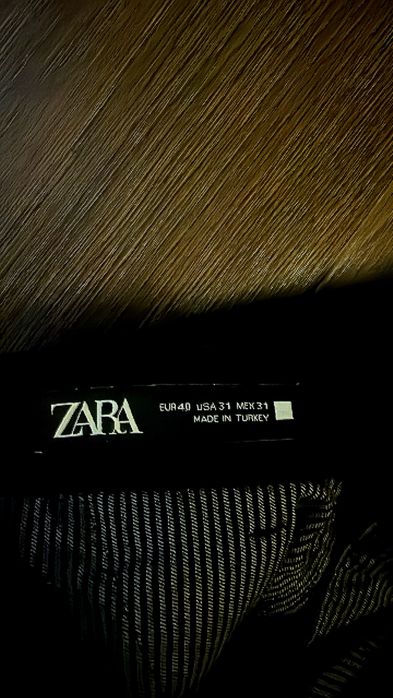 Pantaloni.  Zara