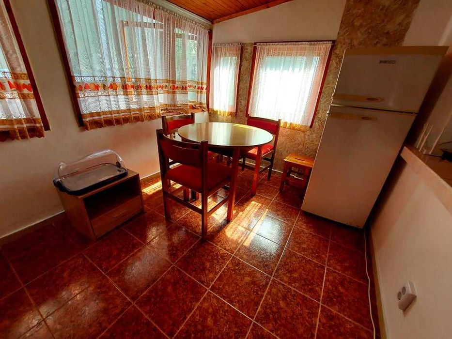 Дава се под наем Двустаен апартамент в Бургас, Център - 50 кв.м за 153 € - Снимка #4