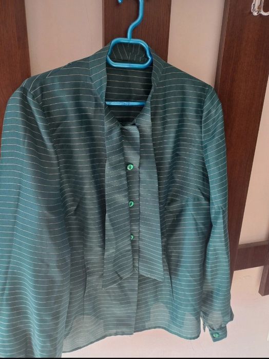 Bluza dama de matase maneca lunga marime 46-48 sau XL stare perfecta