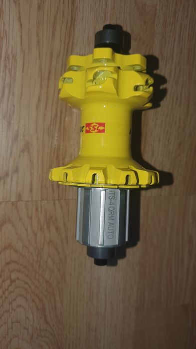 Butuc roata spate Mavic Deemax nou nefolosit cu caseta shimano 4 click