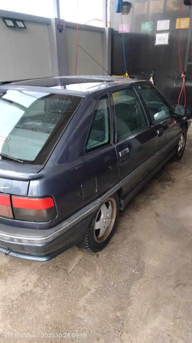 Vând Renault 21TXI