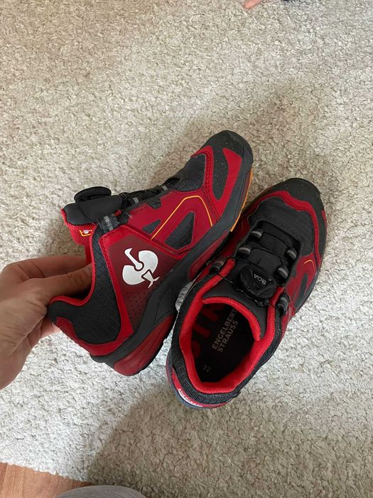 Adidasi de drumetie Engelbert Strauss cu BOA marimea 32 - 20.5 cm