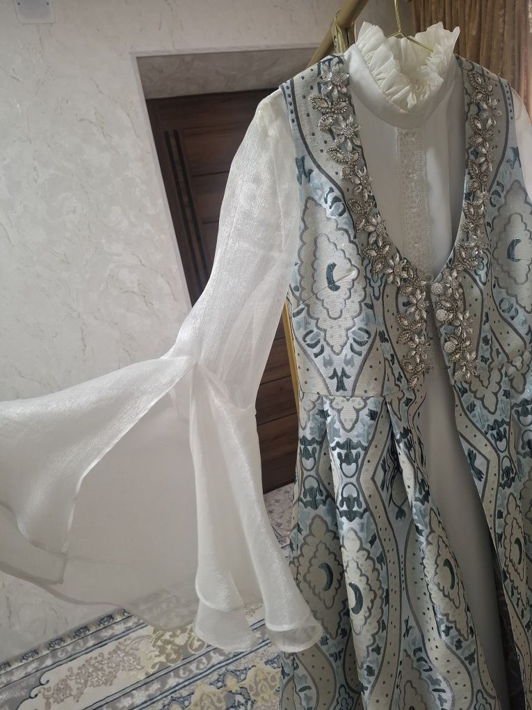 Ансамбль новый для невест