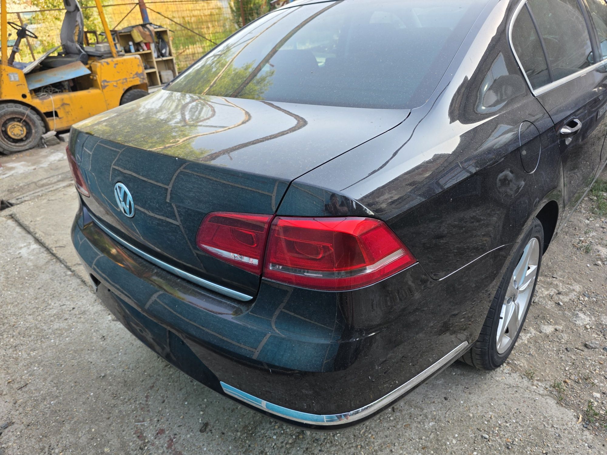 Dezmembrez Passat B7 1.6 tdi Cayc