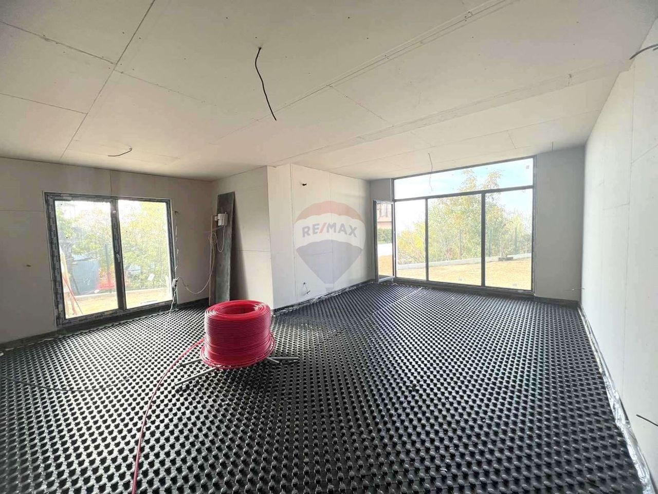 Продава се Къща в Варна, м-т Кочмар - 118 кв.м за 1865 €/кв.м - Снимка #1