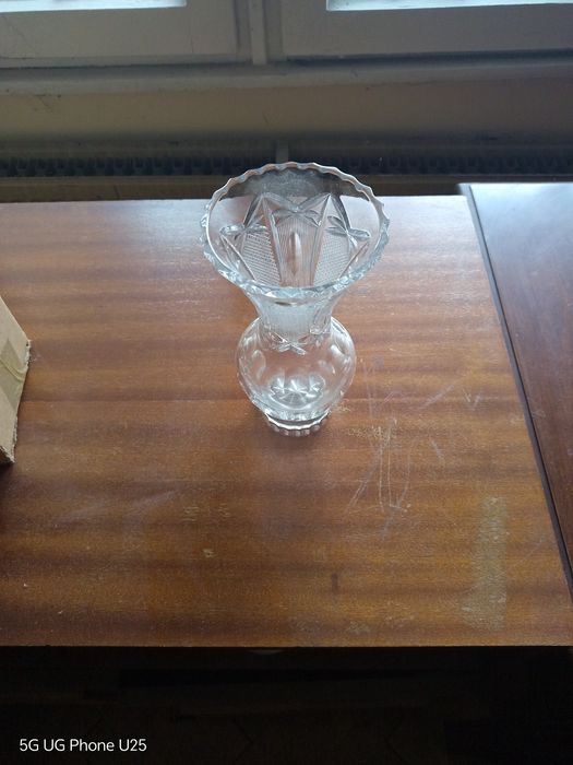 Кристална ваза за