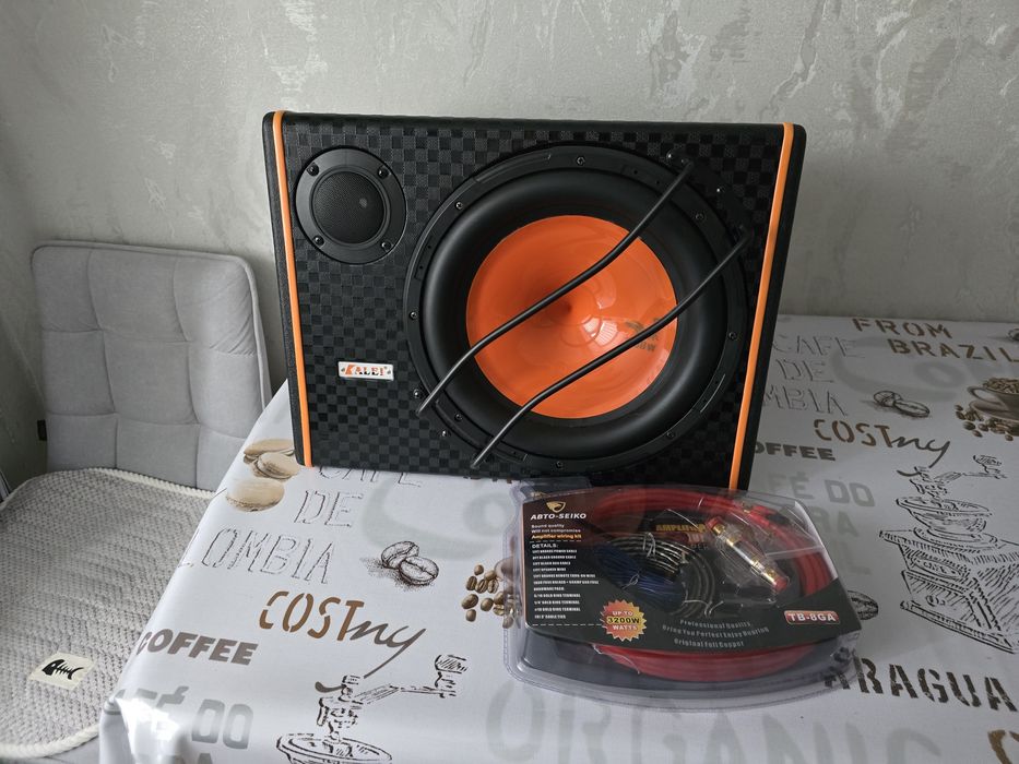Продам сабвуфер активный