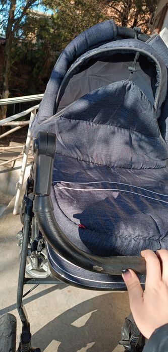 Бебешка количка 3 в 1