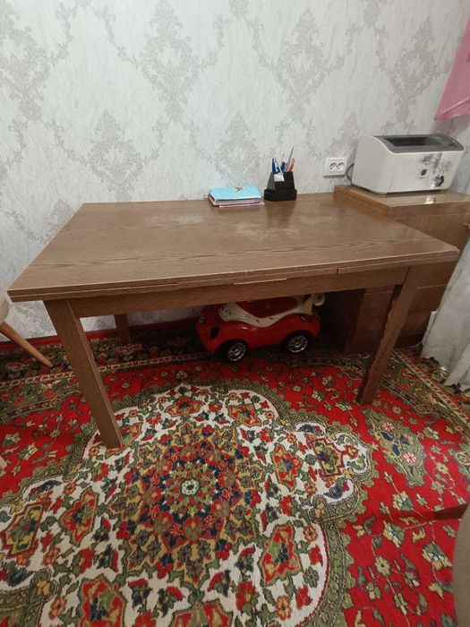 Продаётся Письменный Стол (раздвижной)