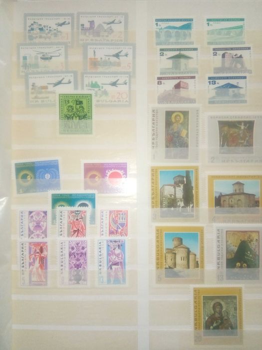 Класьор с български пощенски марки - пълни годишнини.