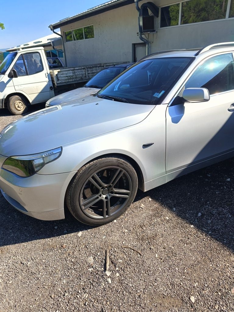 Продавам джанти с летни гуми за BMW + фланци с втулки