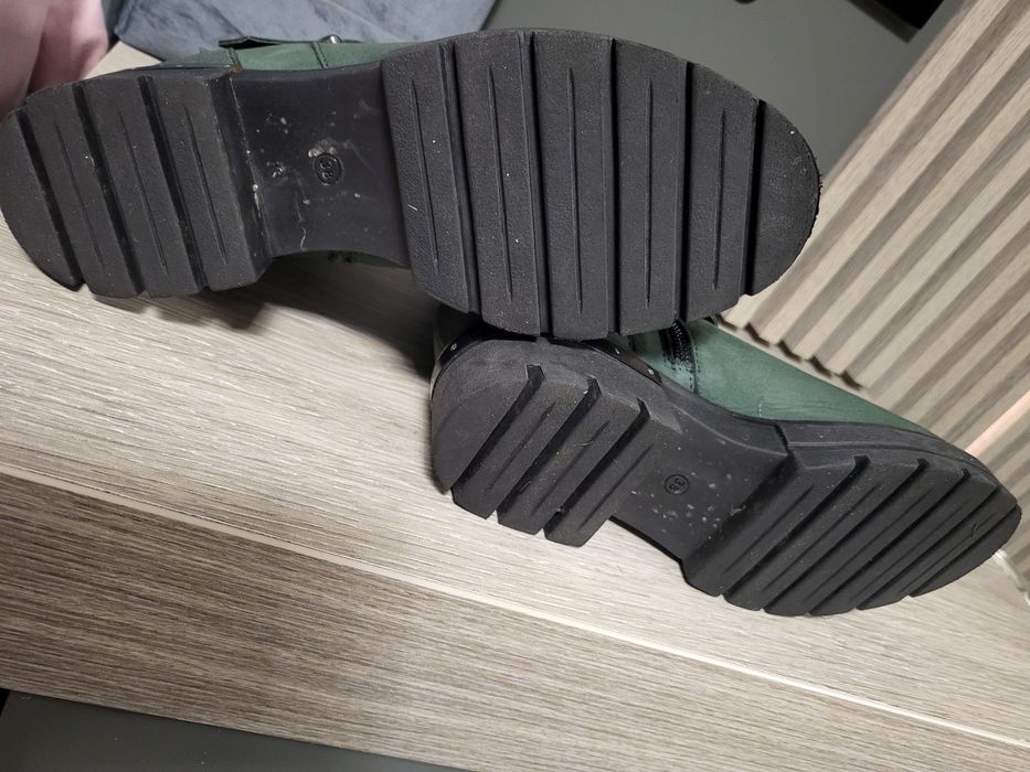 Ghete damă Benvenuti, mărime 38/39 , ca noi