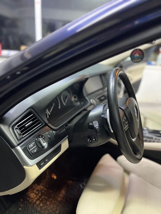 BMW 530xd F10 an 2011