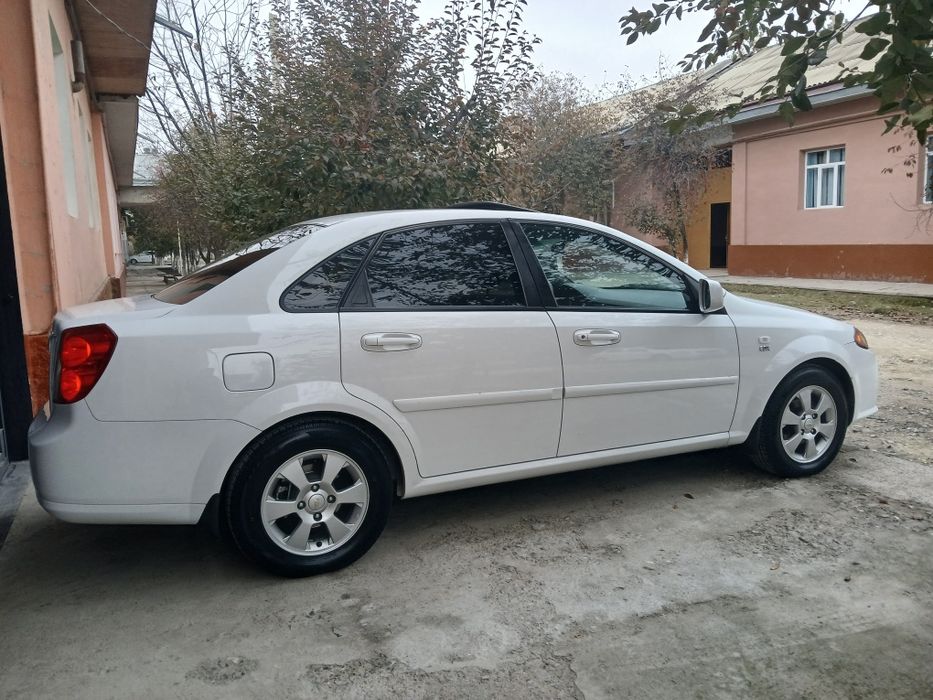 Chevrolet jentra avtomat