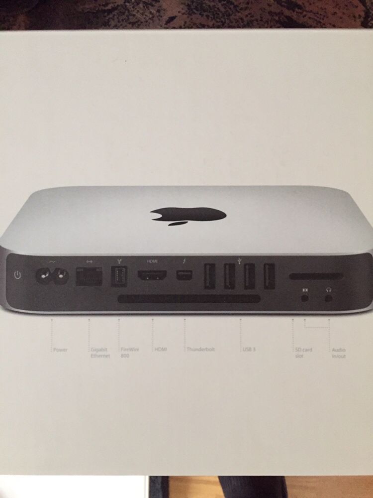 Mini Mac i5 hdd 500Gb cu tastatură și mouse