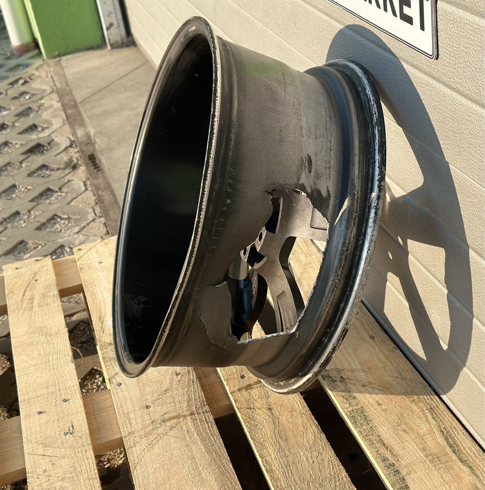 Джанта AUDI ROTOR 19 ударена