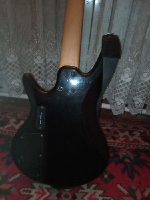 Бас гитара Ibanez