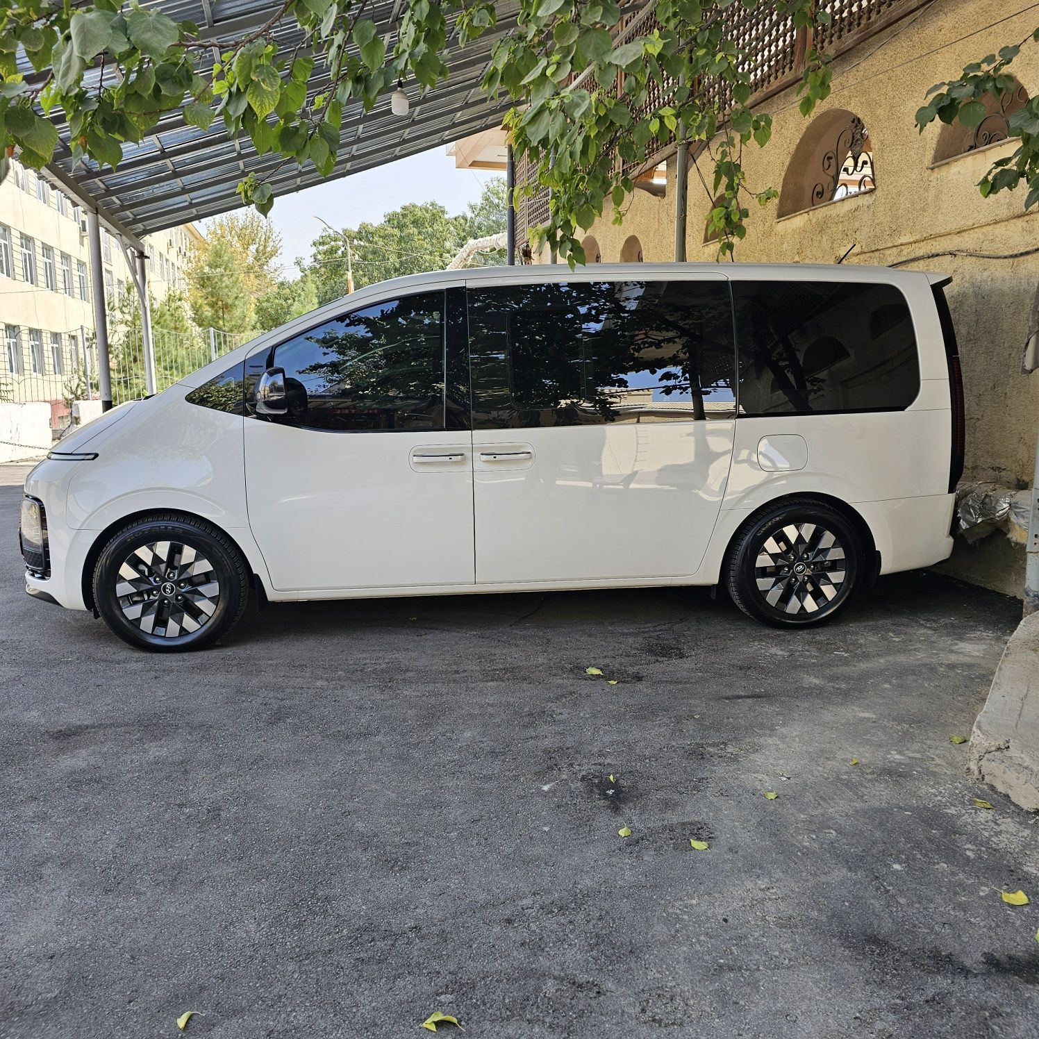 Hyundaii Stariya