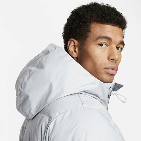 Яке Nike Windrunner PrimaLoft®