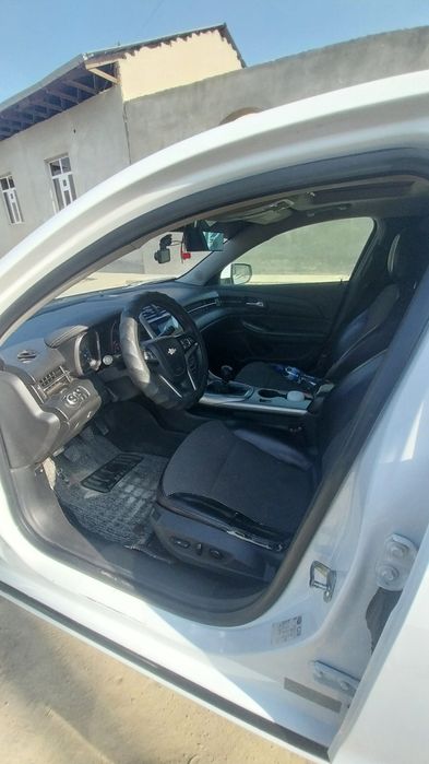 Malibu sotiladi srochno