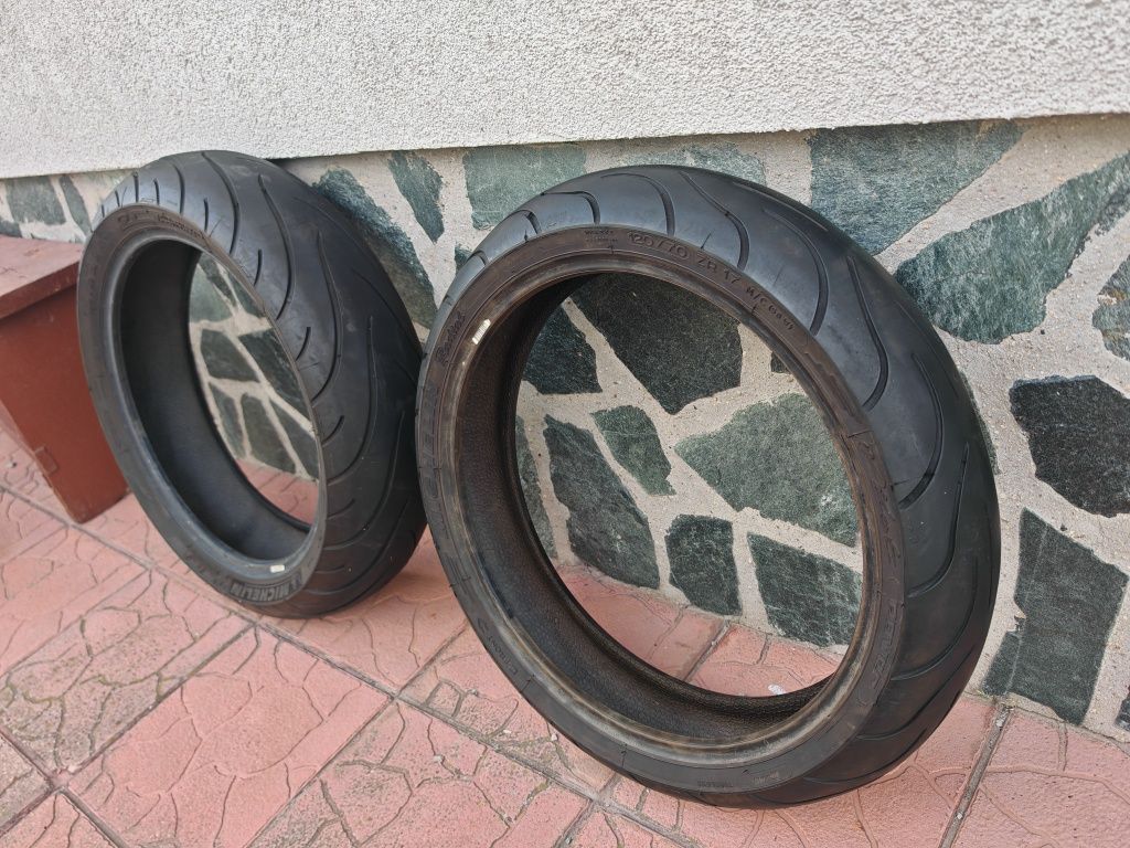 Мото гуми Michelin 160/60 17 и 120/70 17 dot18