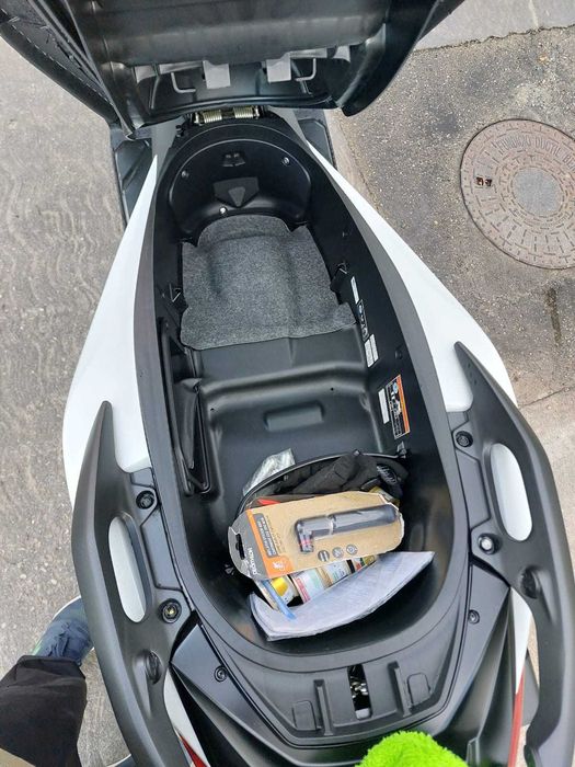 Honda Forza 350 2025 cu 3400 km