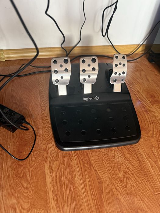 Volan Logitech G923 pentru Pc Ps5 Xbox ca nou