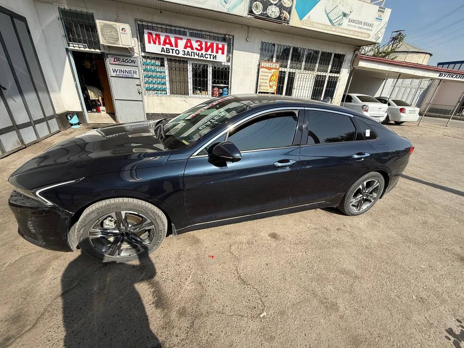 KIA K 5 sotiladi