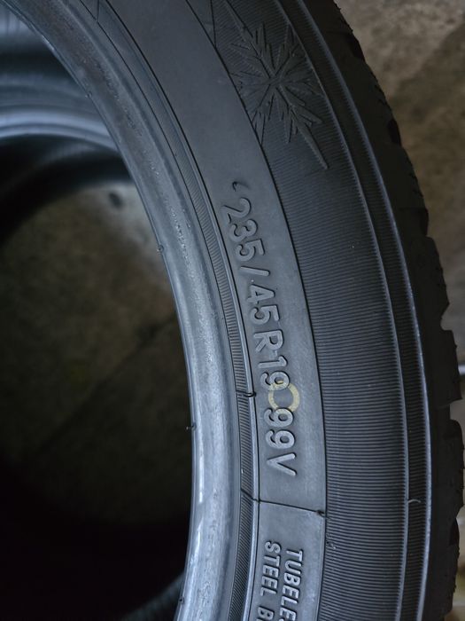 Toyo 235/45 R19 99V MS iarnă