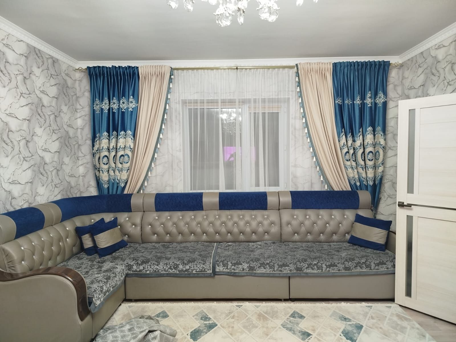 Продаётся штор срочно