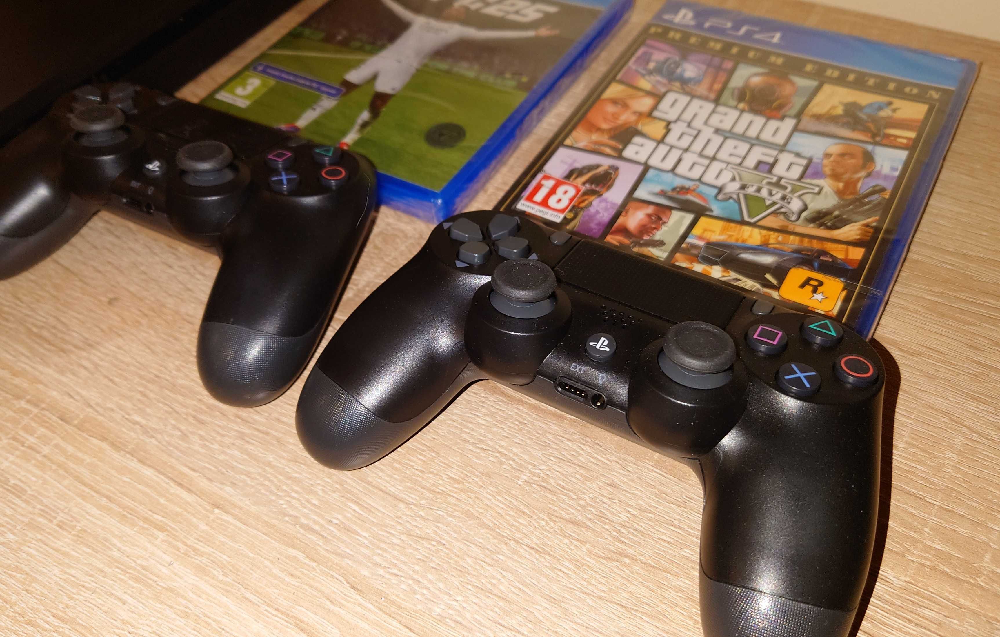 [ PS4 + FC25 + GTA 5 > 1000GB PlayStation 4 Slim с 2 джойстика