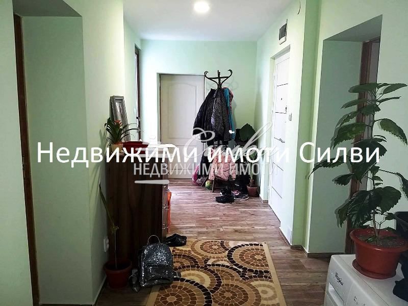 Дава се под наем Етаж от къща в Шумен, Пожарната - 147 кв.м за 408 € - Снимка #3