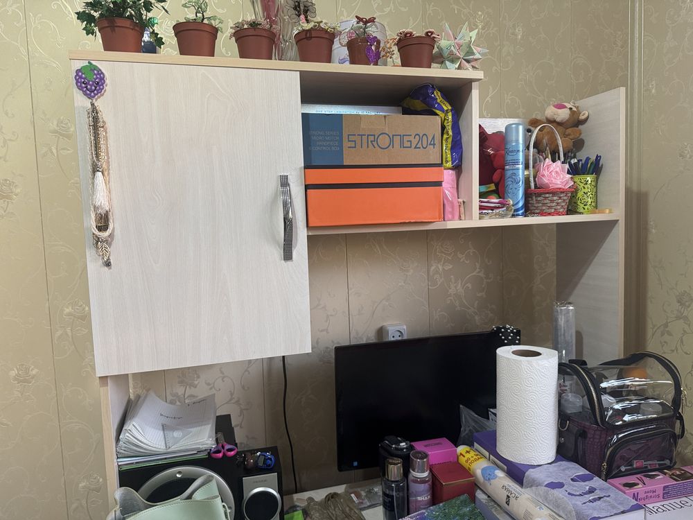 Продаётся компьютер полная компл+компьютерный стол в отличном состояни