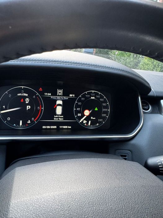 Persoana fizica vand range rover sport.