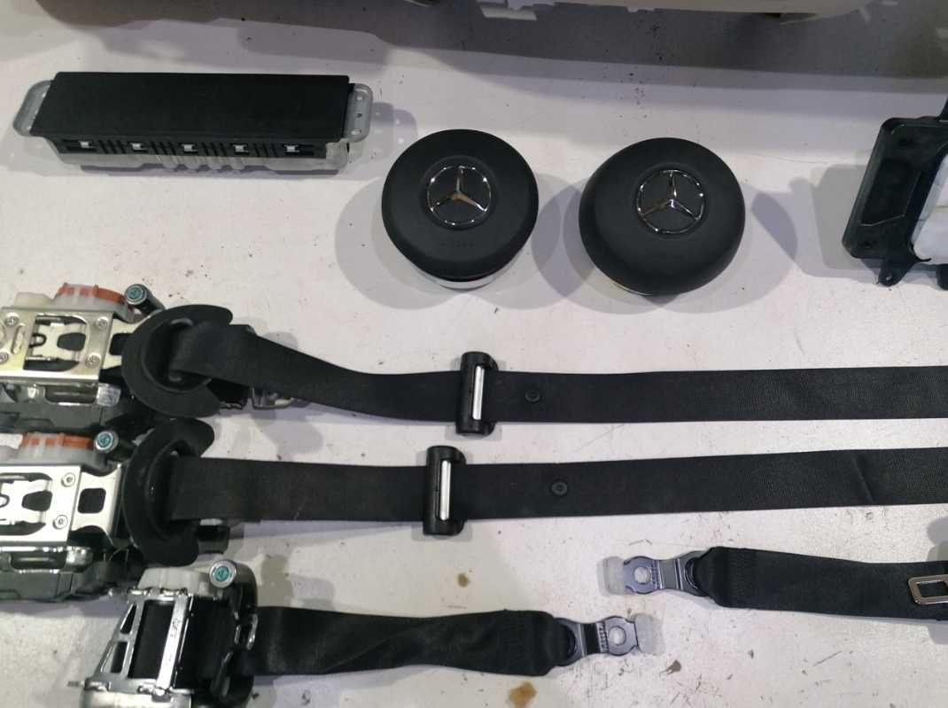 Mercedes Benz GLB kit airbag AMG - plansa bord 2 culori - set centuri