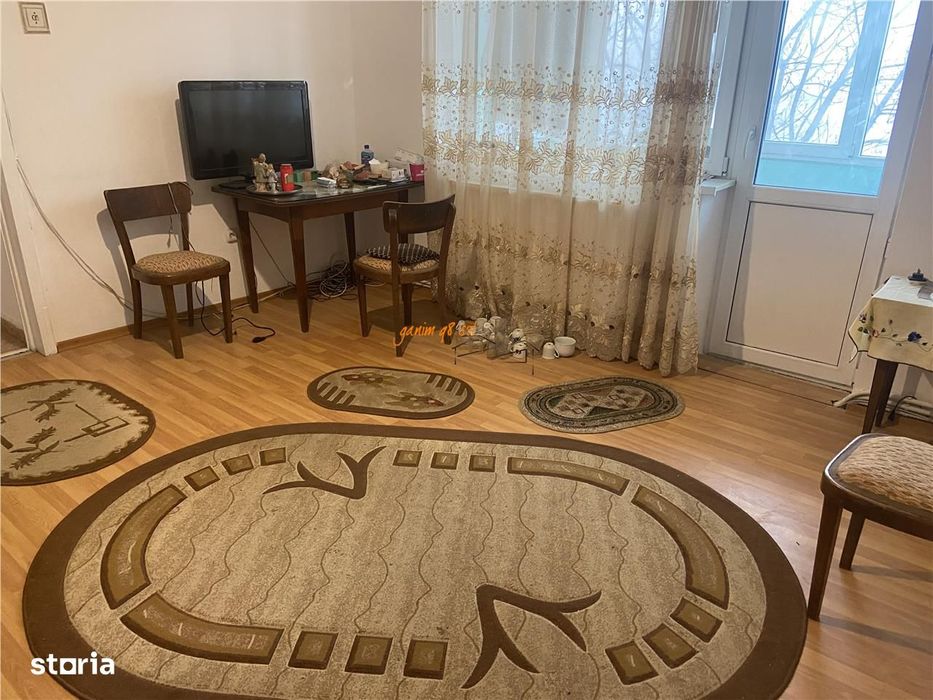 Apartament 3 camere , zona Cartier Gara , et 34 , 60 mp , centrala ter