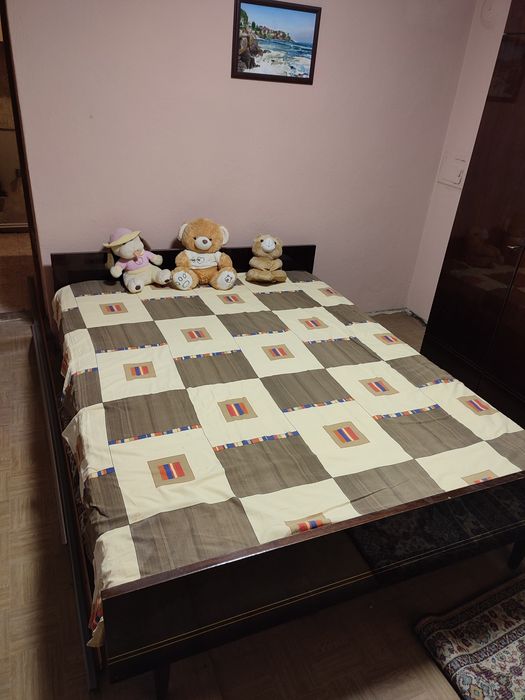 Малка спалня с матрак