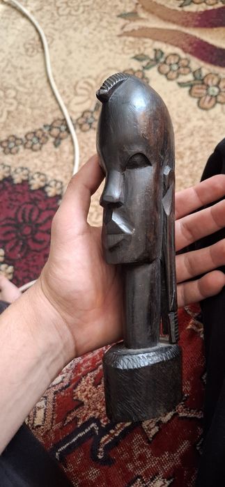 Ръчно изработена абаносова дърворезба – африкански бюст