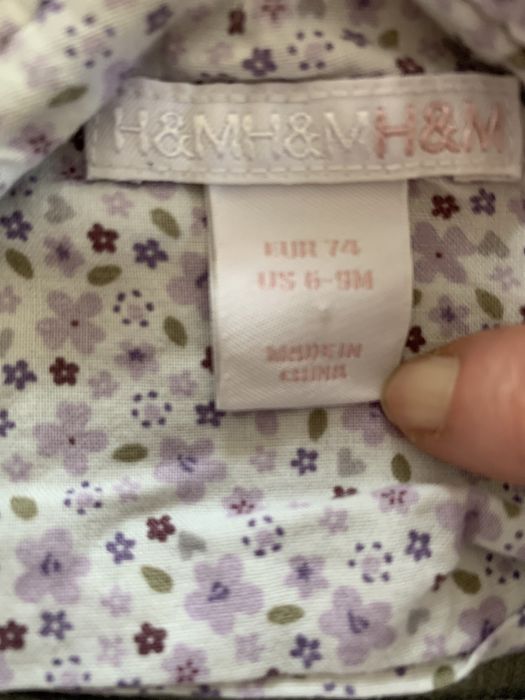 Vand lot haine ptr.fete(6-9 luni).