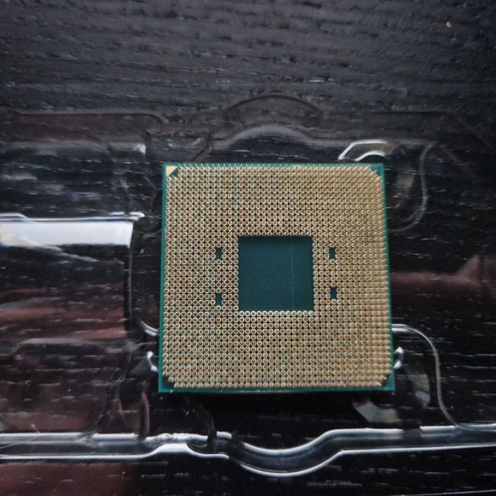 AMD Ryzen 5 5600 + Cooler stock