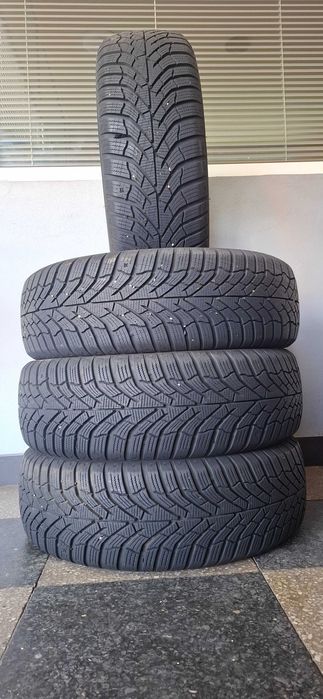 4бр. 215/65/16 Kumho 7.5mm грайфер, дот 22г. Безплатен монтаж