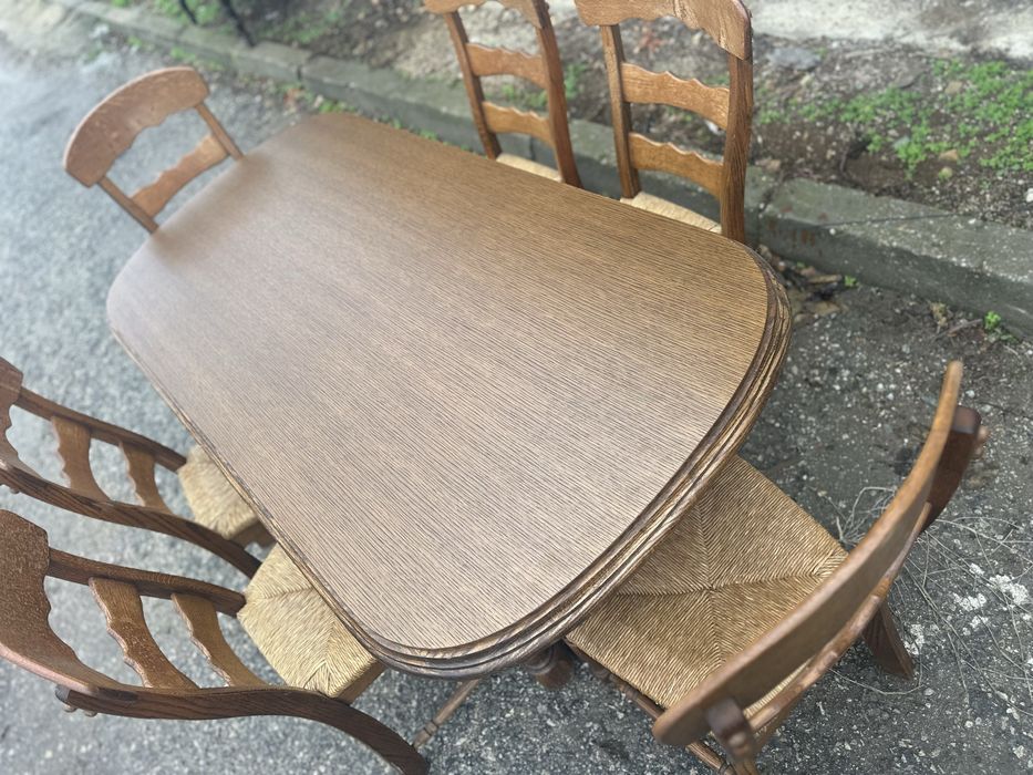 Масивна трапезна маса с 6 стола